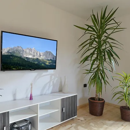 Loisi Mit Grossem Balkon - By Nv-appartements Apartment *